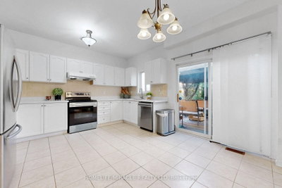 3852 Brinwood Mississauga,ON L5M 7H2 — Photo 12