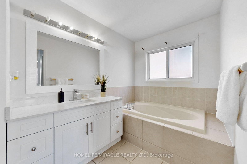 3852 Brinwood Mississauga,ON L5M 7H2 — Photo 34