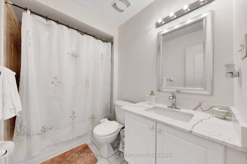 3852 Brinwood Mississauga,ON L5M 7H2 — Photo 35