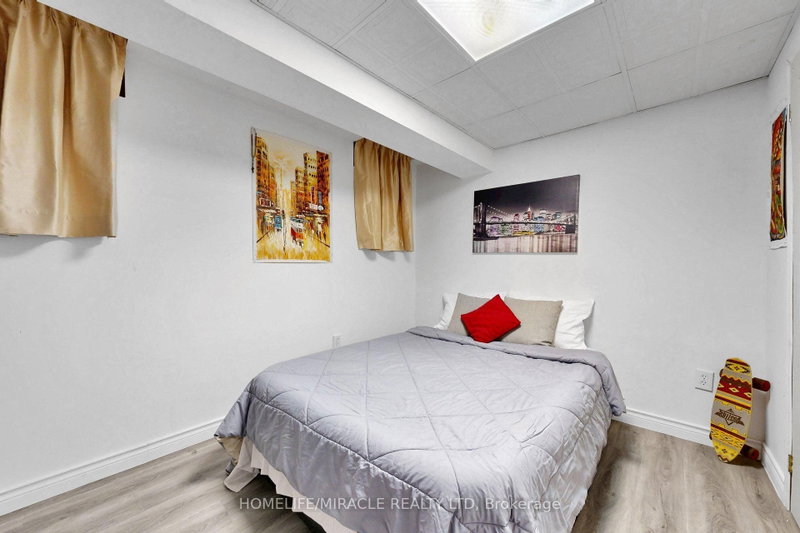3852 Brinwood Mississauga,ON L5M 7H2 — Photo 45