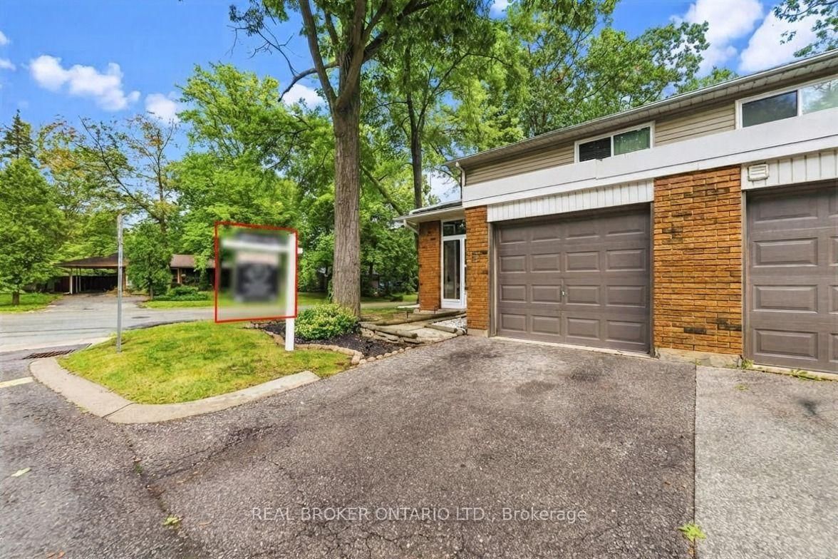 1270 Gainsborough Drive • #61 • Oakville, ON photo 2