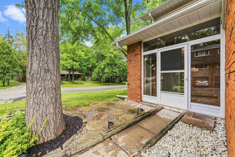 61 - 1270 Gainsborough Drive