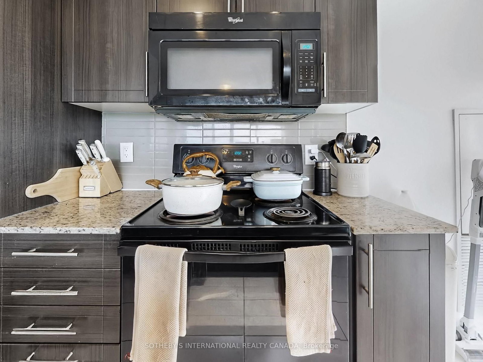 80 Esther Lorrie Drive • #1018 • Toronto, ON photo 13