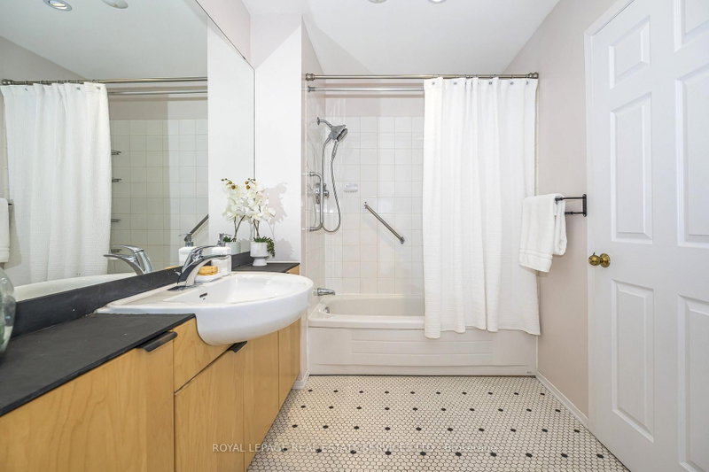 336 Queen Mississauga,ON L5M 1M2 — Photo 18