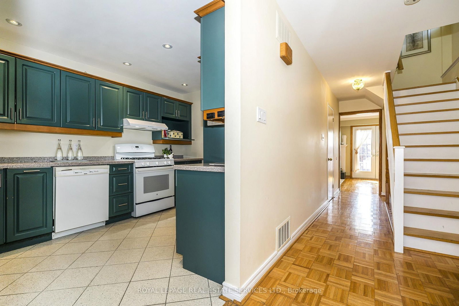 336 Queen Street S • #3 • Mississauga, ON photo 3