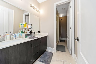 8 Adrian Brampton,ON L6X 5M6 — Photo 32