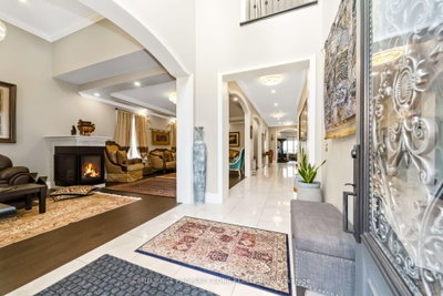 8 Adrian Crescent • Brampton, ON photo 7