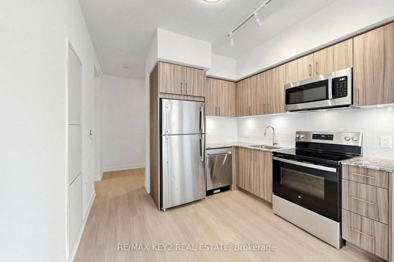 1712 - 4010 Eglinton Avenue W