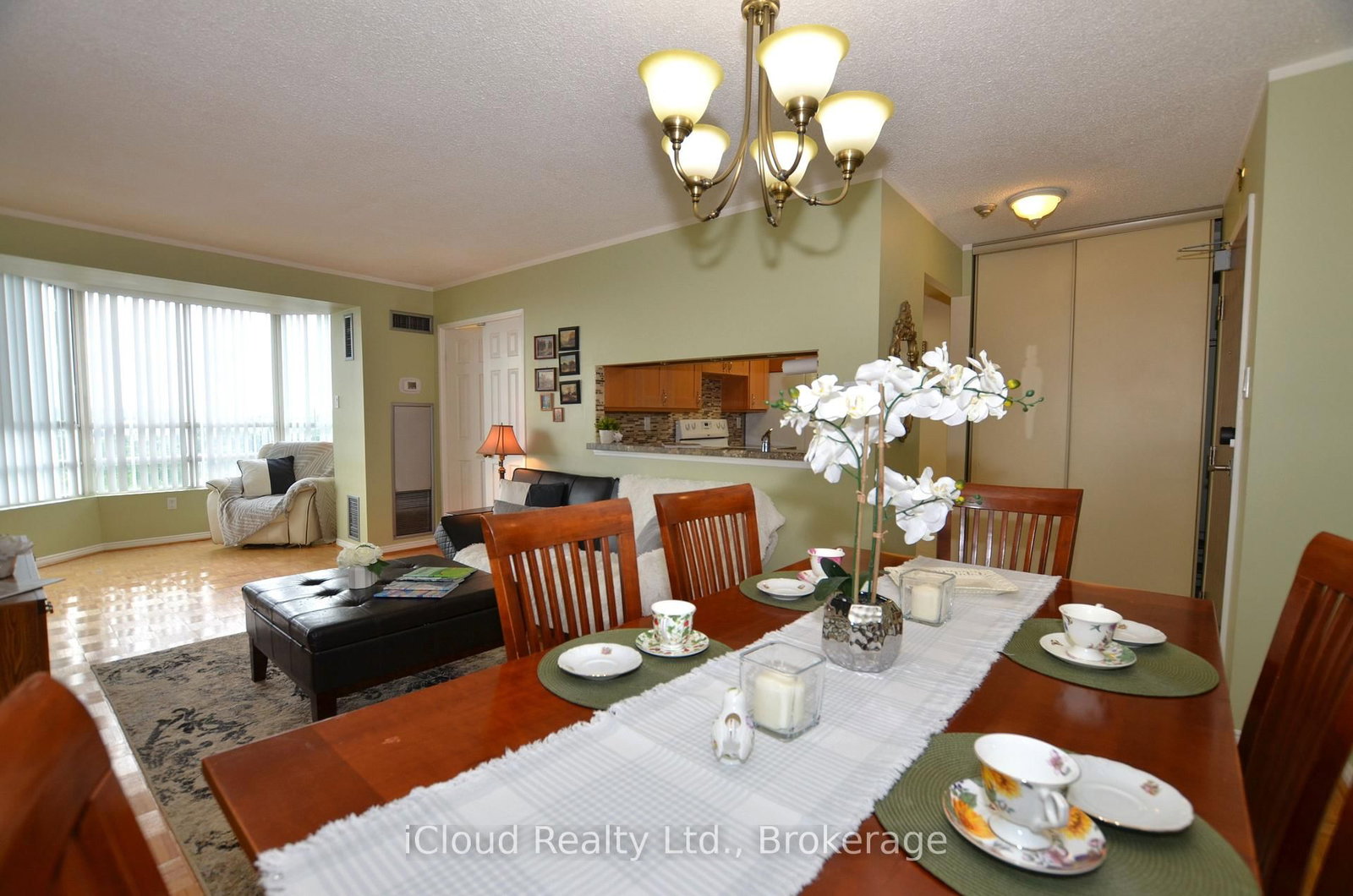 50 Kingsbridge Garden Circle • #915 • Mississauga, ON photo 19