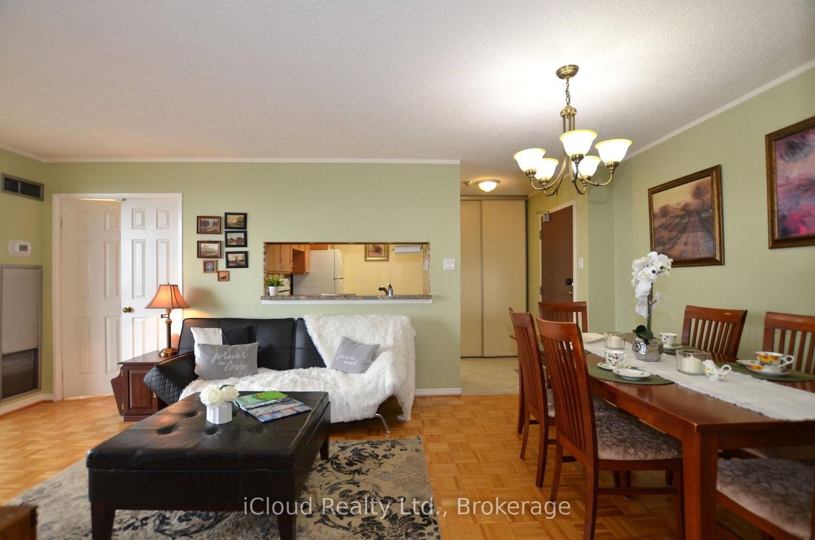 50 Kingsbridge Garden Circle • #915 • Mississauga, ON photo 2