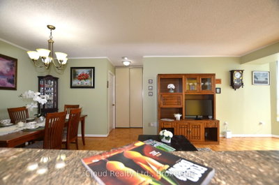 50 Kingsbridge Garden Circle • #915 • Mississauga, ON photo 6