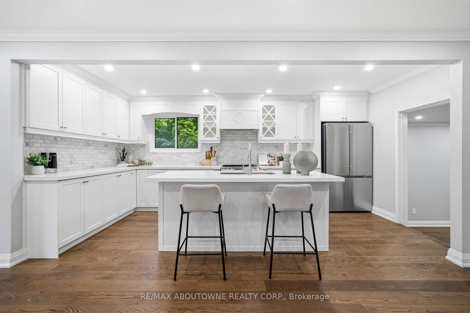 2144 Rebecca Oakville,ON L6L 2A5 — Photo 11
