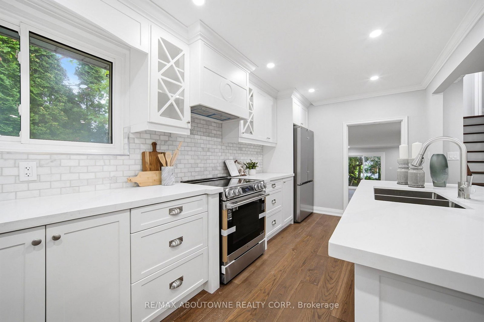 2144 Rebecca Oakville,ON L6L 2A5 — Photo 13