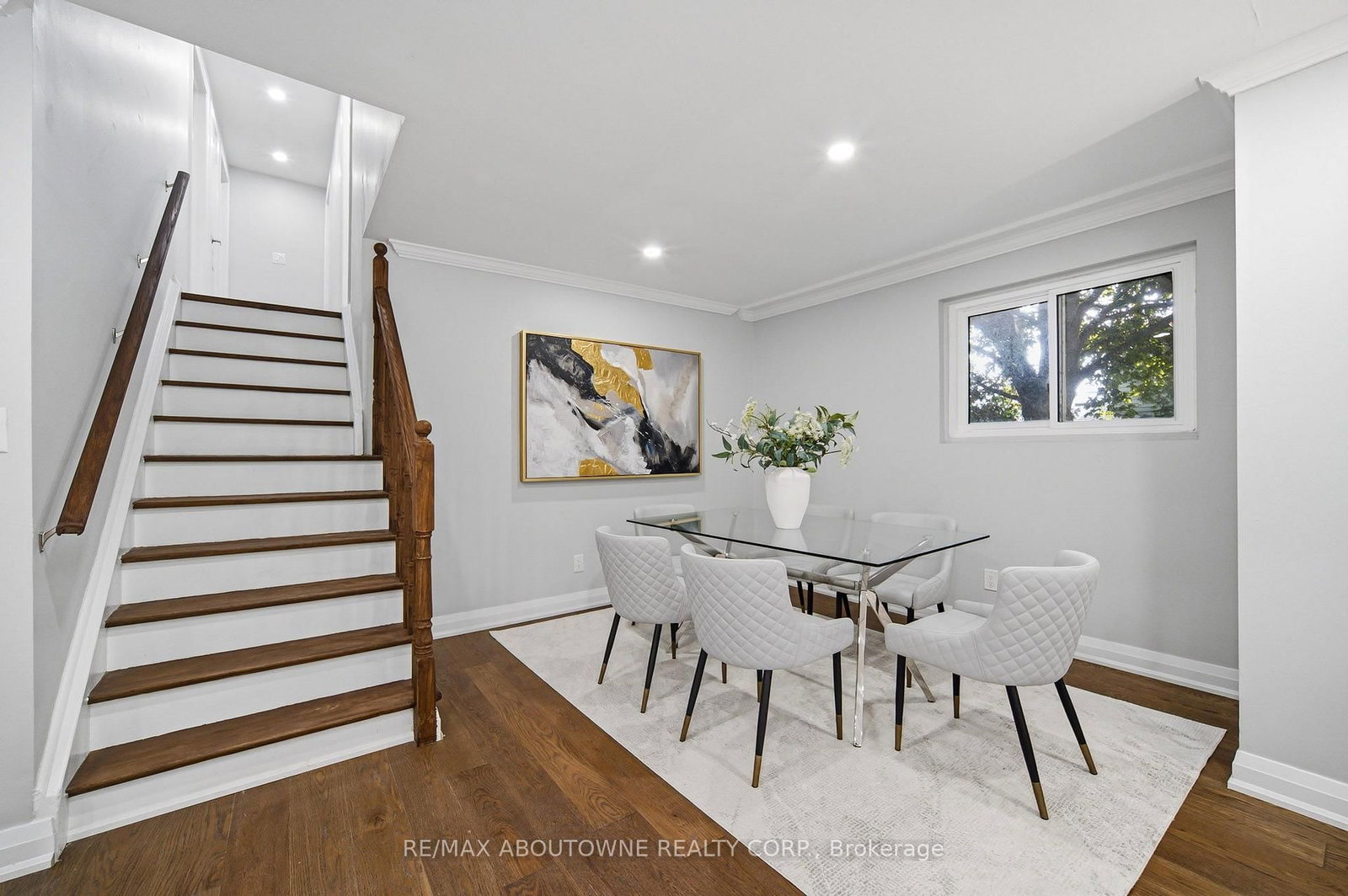 2144 Rebecca Oakville,ON L6L 2A5 — Photo 9