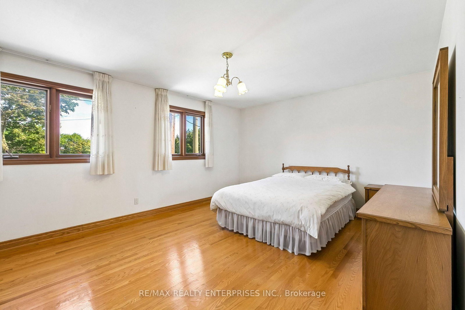19 Coules Court • Toronto, ON photo 32