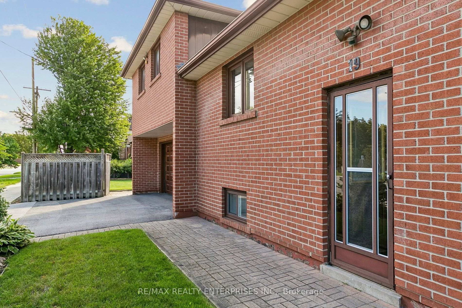 19 Coules Court • Toronto, ON photo 50
