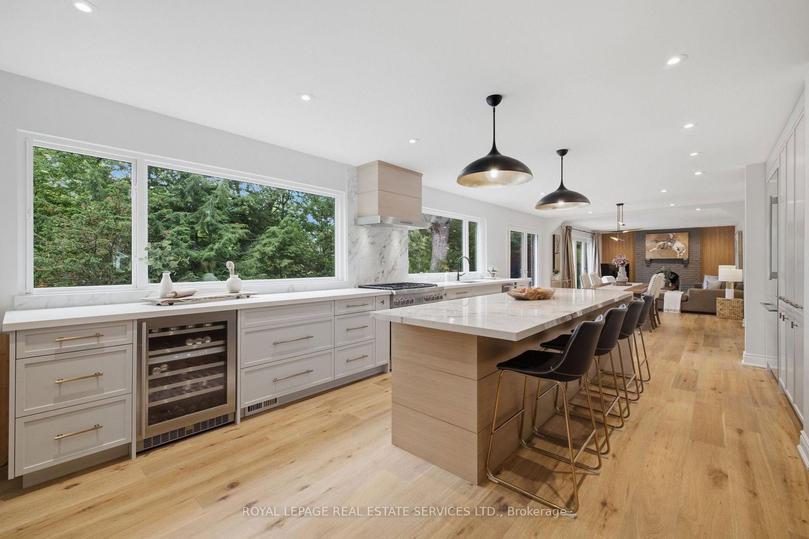 11 Regency Court • Oakville, ON photo 11