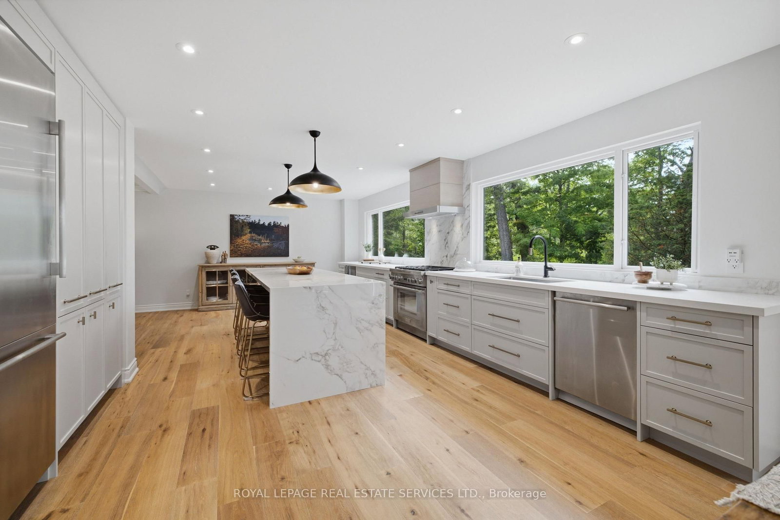 11 Regency Court • Oakville, ON photo 12