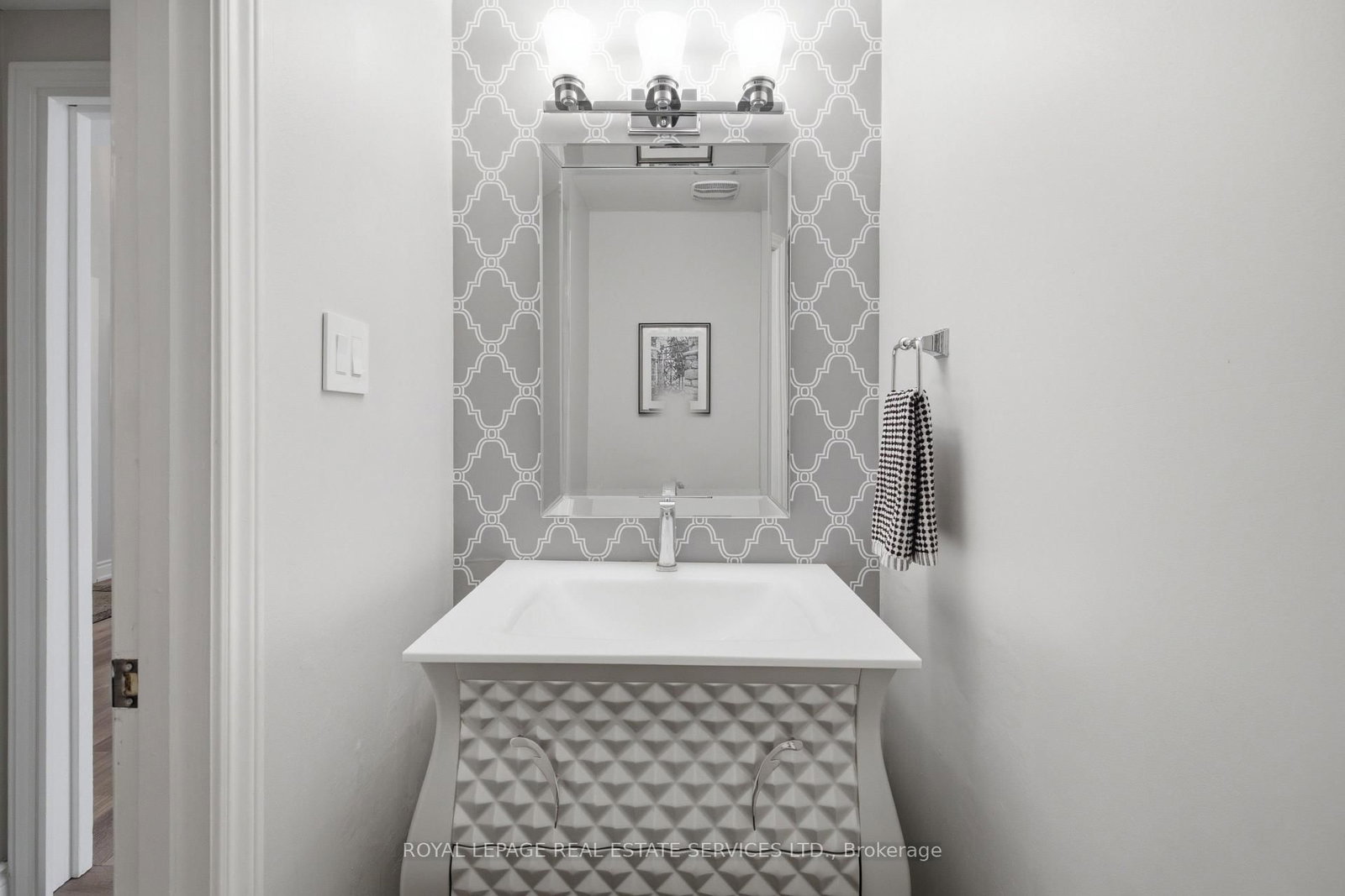 11 Regency Court • Oakville, ON photo 19