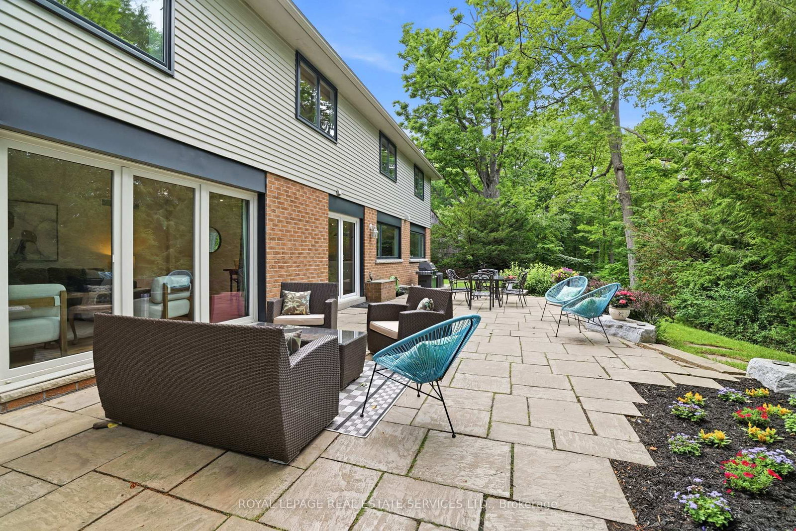 11 Regency Court • Oakville, ON photo 39