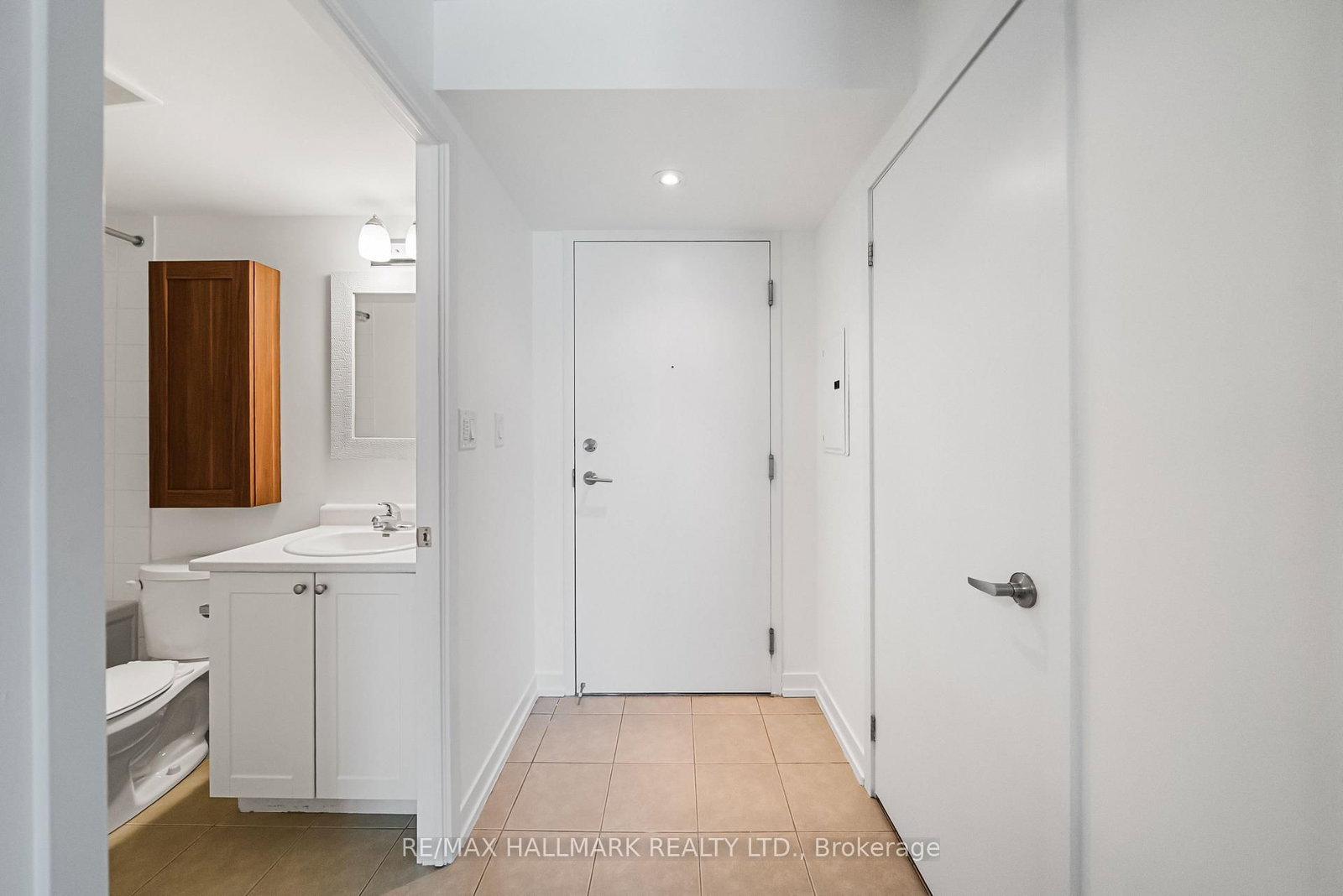 816 Lansdowne Avenue • #103 • Toronto, ON photo 12