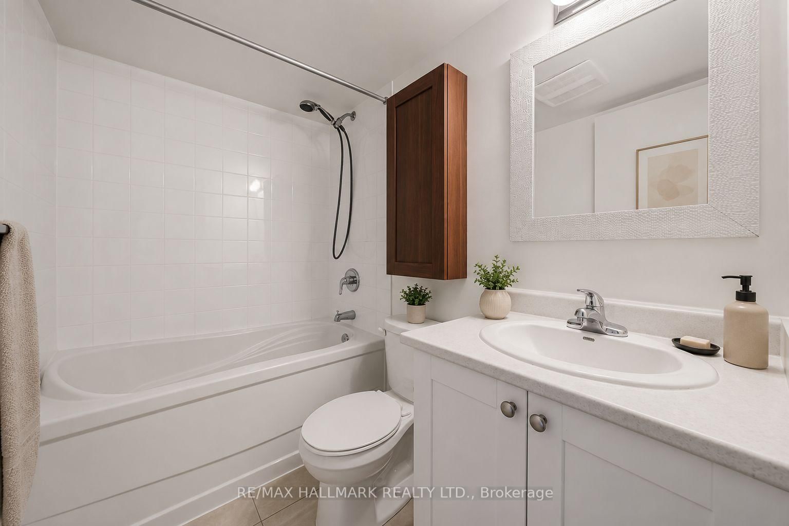 816 Lansdowne Avenue • #103 • Toronto, ON photo 13