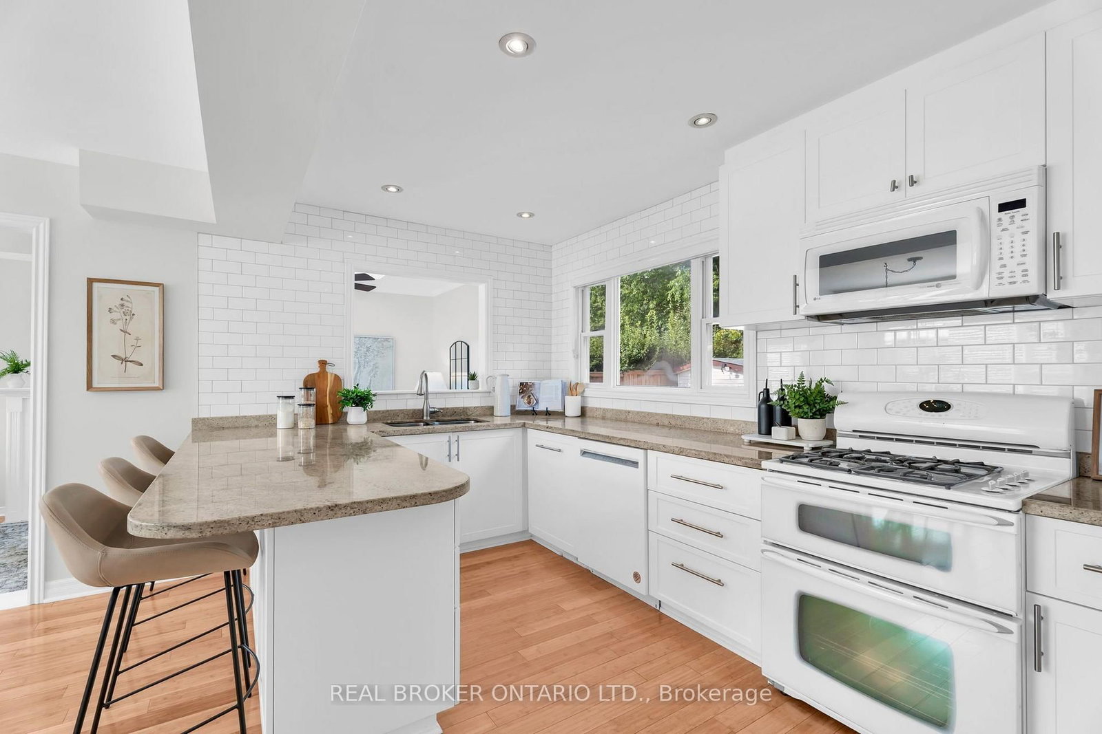 845 Cabot Trail • Milton, ON photo 10