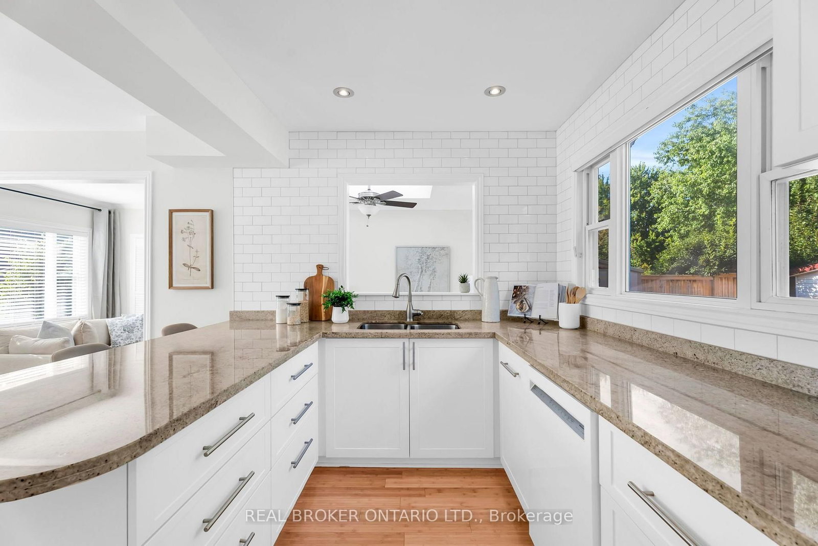 845 Cabot Trail • Milton, ON photo 11