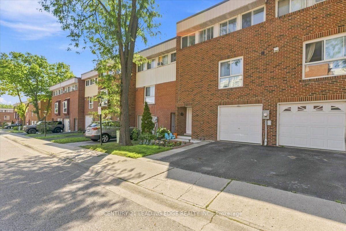 28 Sebastian Cabot Way • #43 • Toronto, ON photo 3