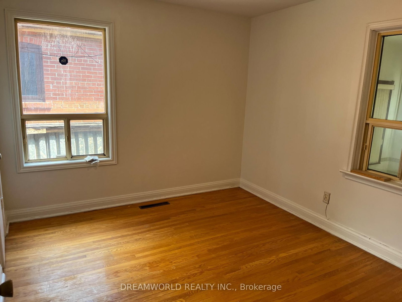 167 Redwater Drive • Toronto, ON photo 12