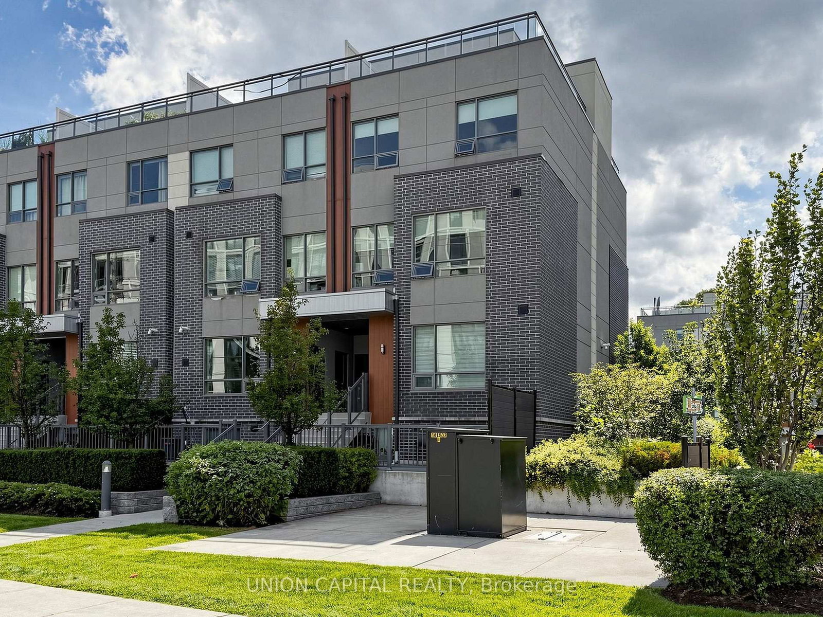 1238 Cawthra Road • #4 • Mississauga, ON photo 1