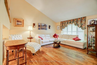 31 Mansfield Street • Brampton, ON photo 4
