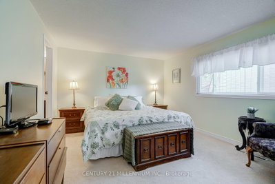 31 Mansfield Street • Brampton, ON photo 8