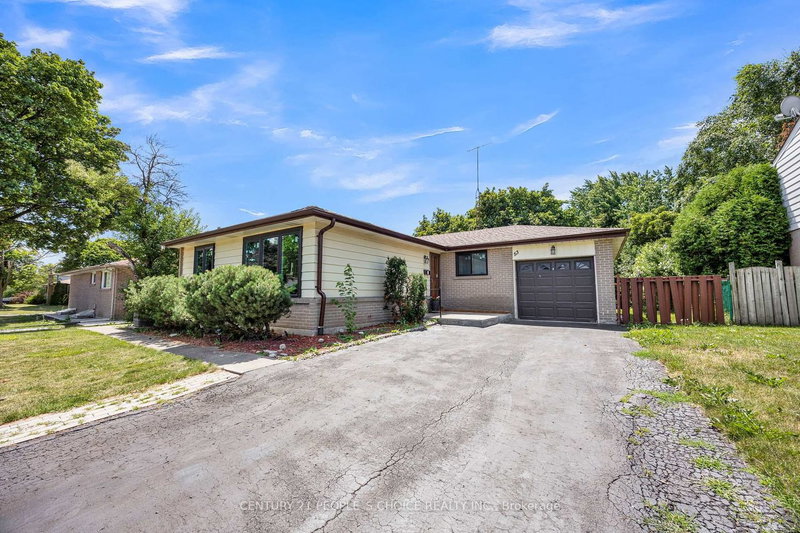 53 Brookland Drive W
