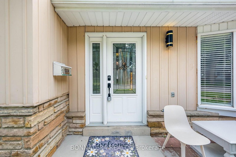 1324 Aldridge Crescent