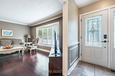 1324 Aldridge Crescent • Burlington, ON photo 4