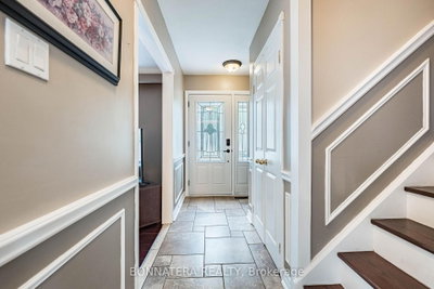 1324 Aldridge Crescent • Burlington, ON photo 5