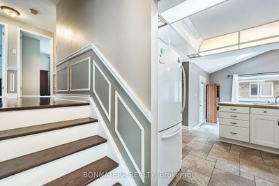 1324 Aldridge Crescent • Burlington, ON photo 6