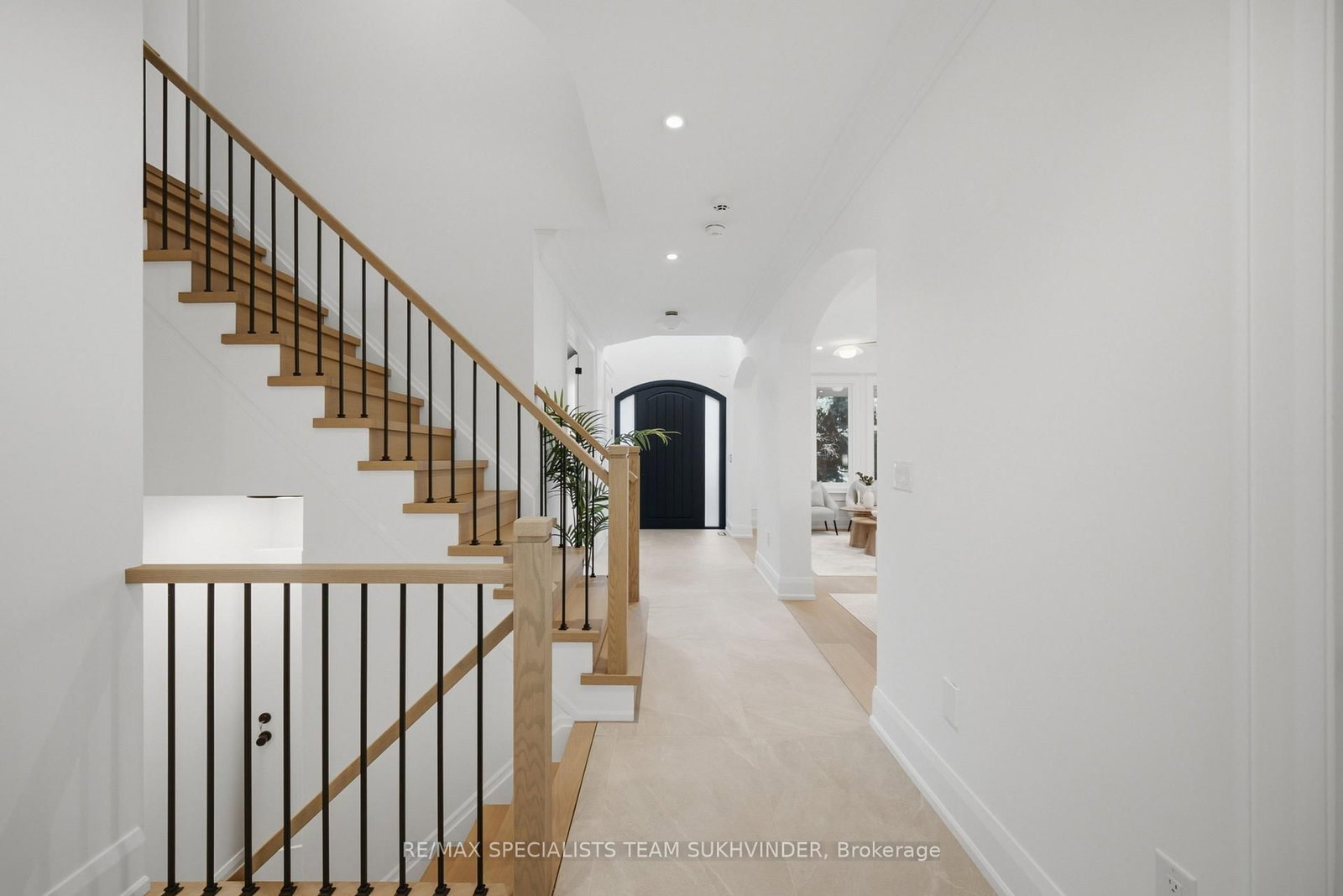 31 Linstock Drive • Brampton, ON photo 4