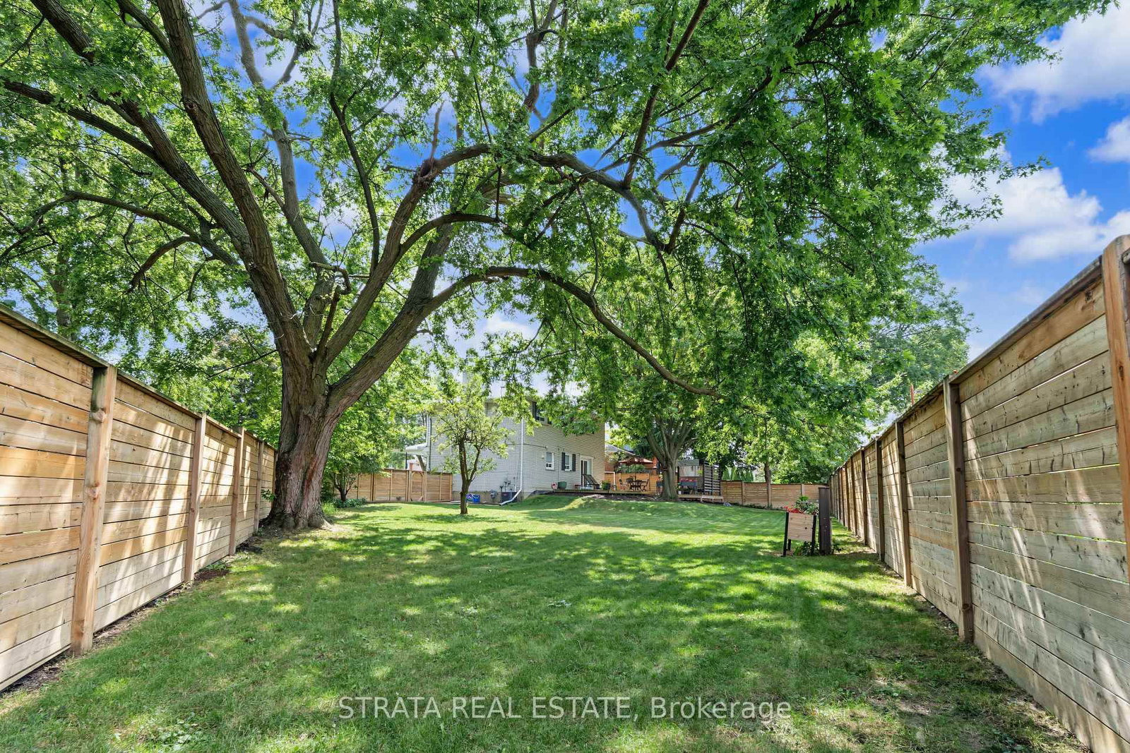 36 Hawthorne Road • Toronto, ON photo 32