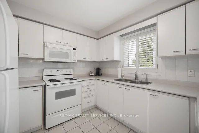 1117 Sherwood Mills Boulevard • Mississauga, ON photo 8