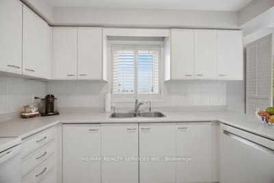 1117 Sherwood Mills Boulevard • Mississauga, ON photo 9