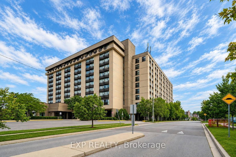 312 - 2737 Keele Street