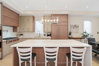 63 Troy Street • Mississauga, ON photo 9