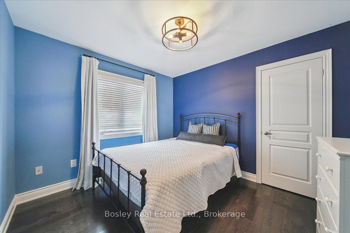2343 Quetico Crescent • Oakville, ON photo 17