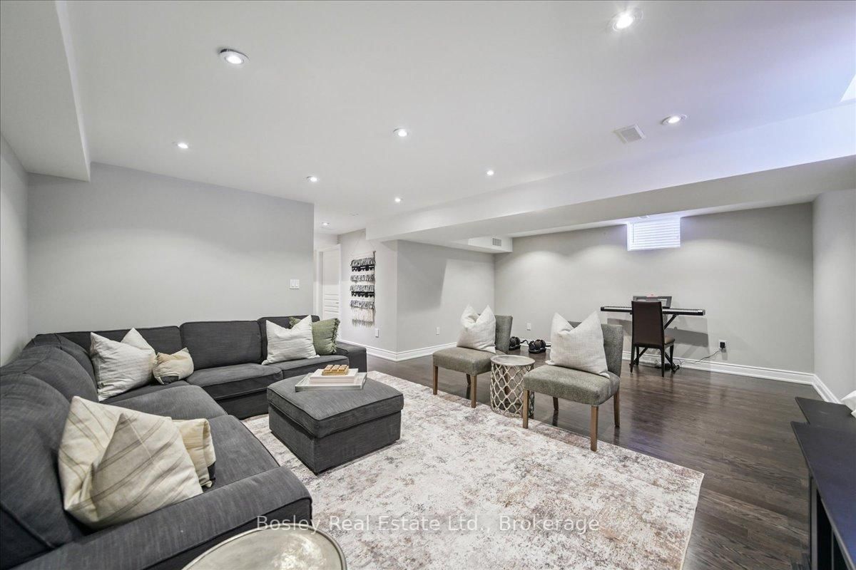 2343 Quetico Crescent • Oakville, ON photo 21