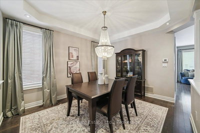 2343 Quetico Crescent • Oakville, ON photo 3