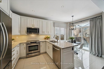 2343 Quetico Crescent • Oakville, ON photo 7