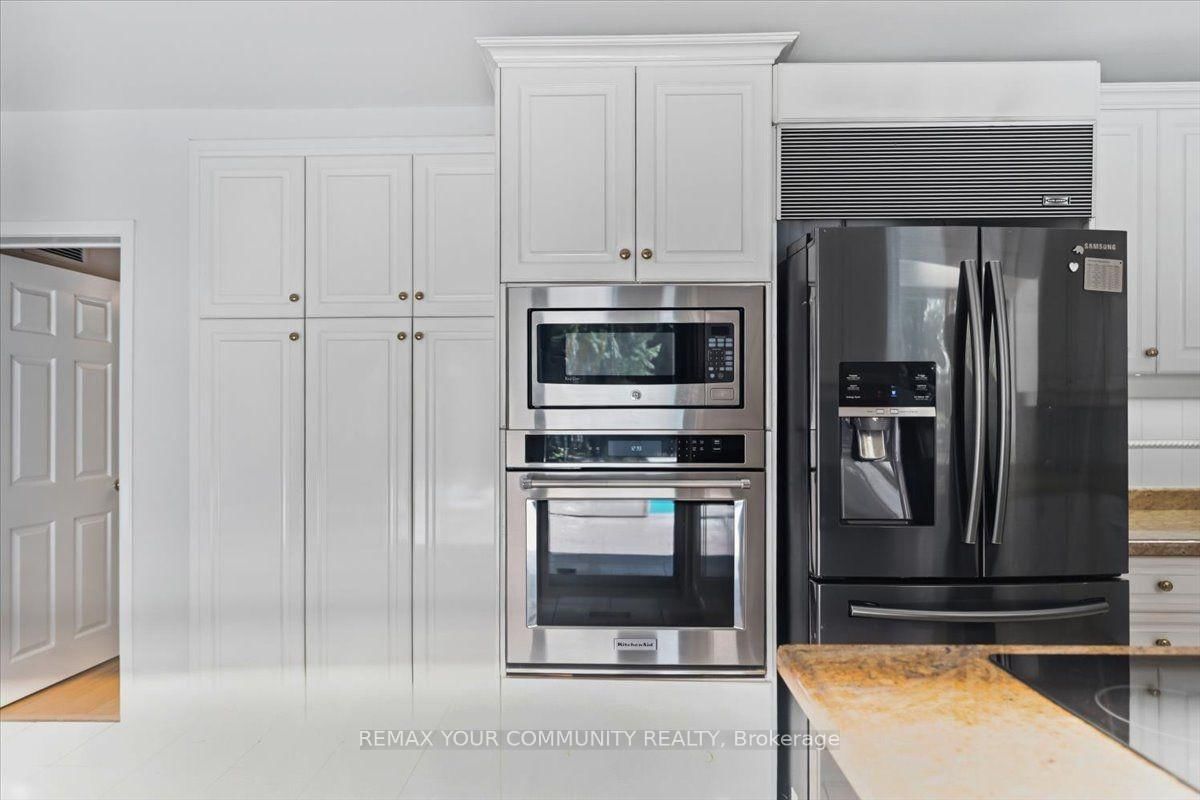 1528 Knareswood Drive • Mississauga, ON photo 13