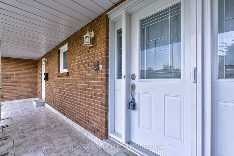 2498 Privet Crescent